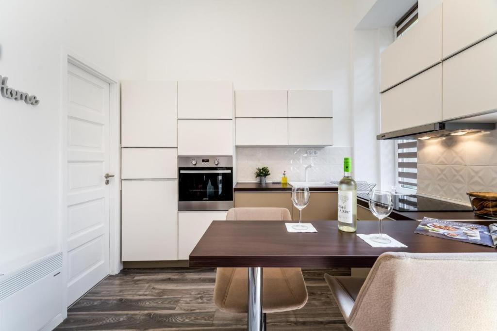 Hi-Bp Elizabeth Apartment In The Heart Of Budapesta Exterior foto