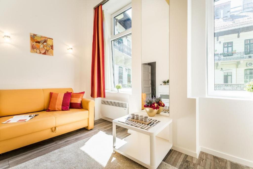Hi-Bp Elizabeth Apartment In The Heart Of Budapesta Exterior foto